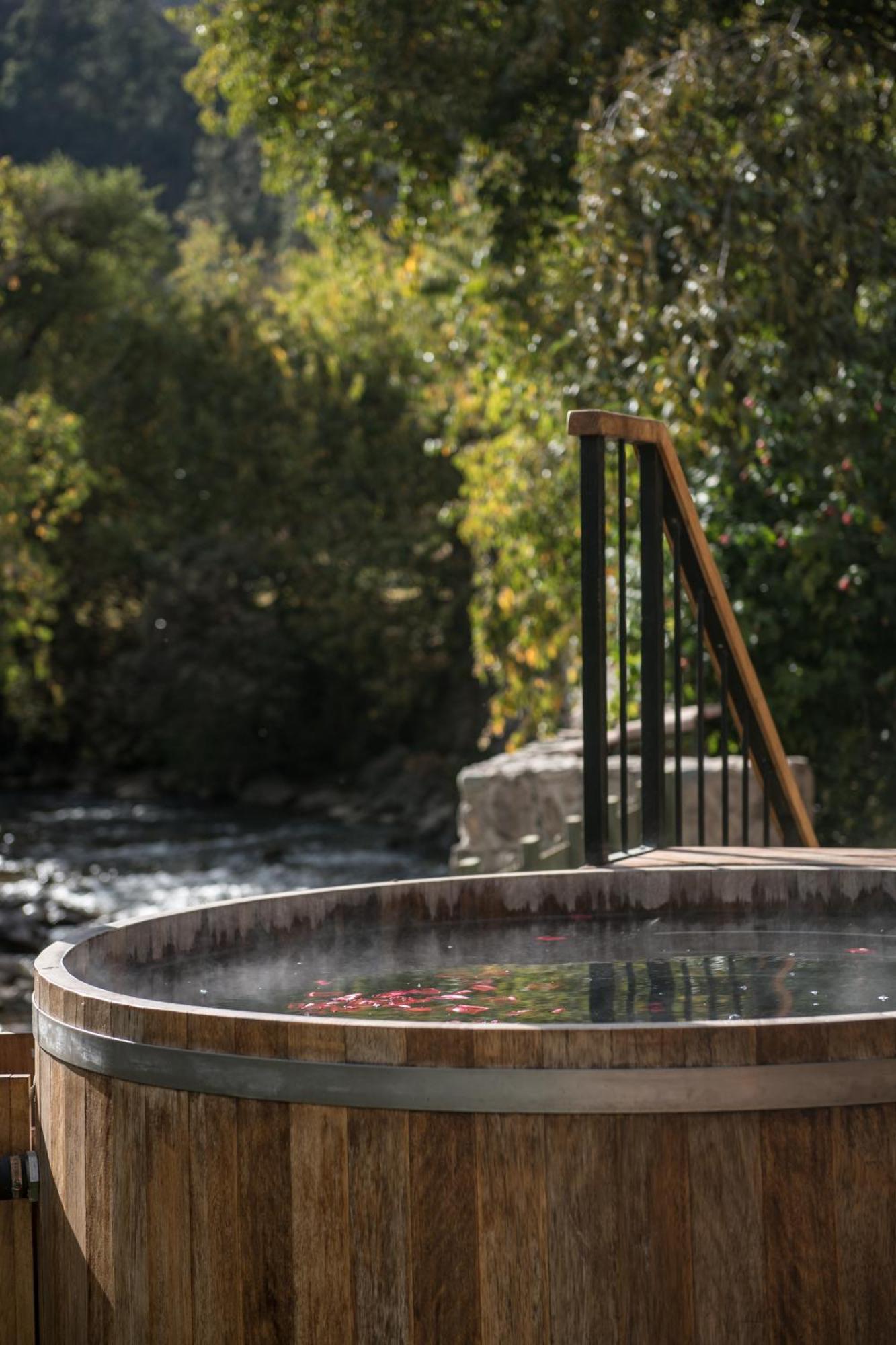 Qolqas Ecoresort Hotel *
